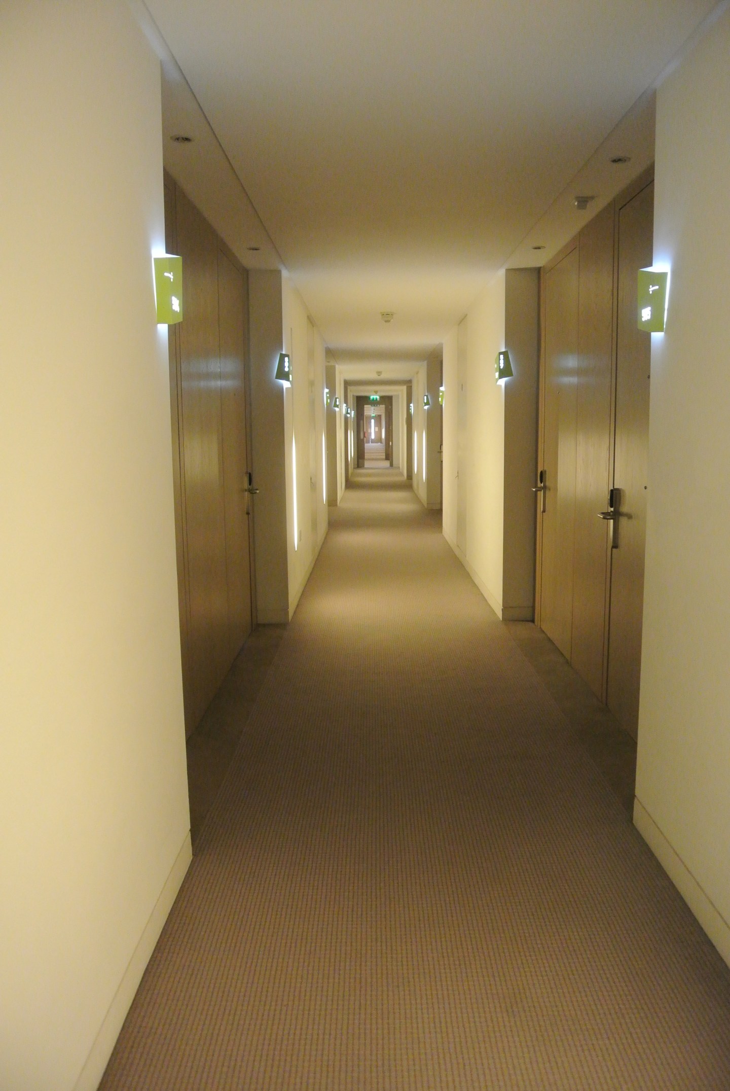 Gibson Hotel, Dublin. Corridor
